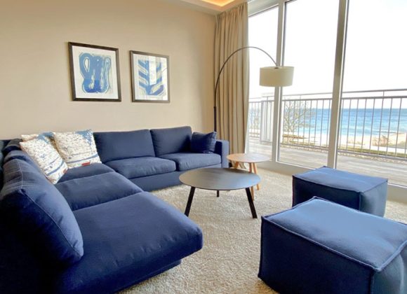 Penthouse Suite mit Meerblick und Balkon im SeeHuus Lifestyle Hotel